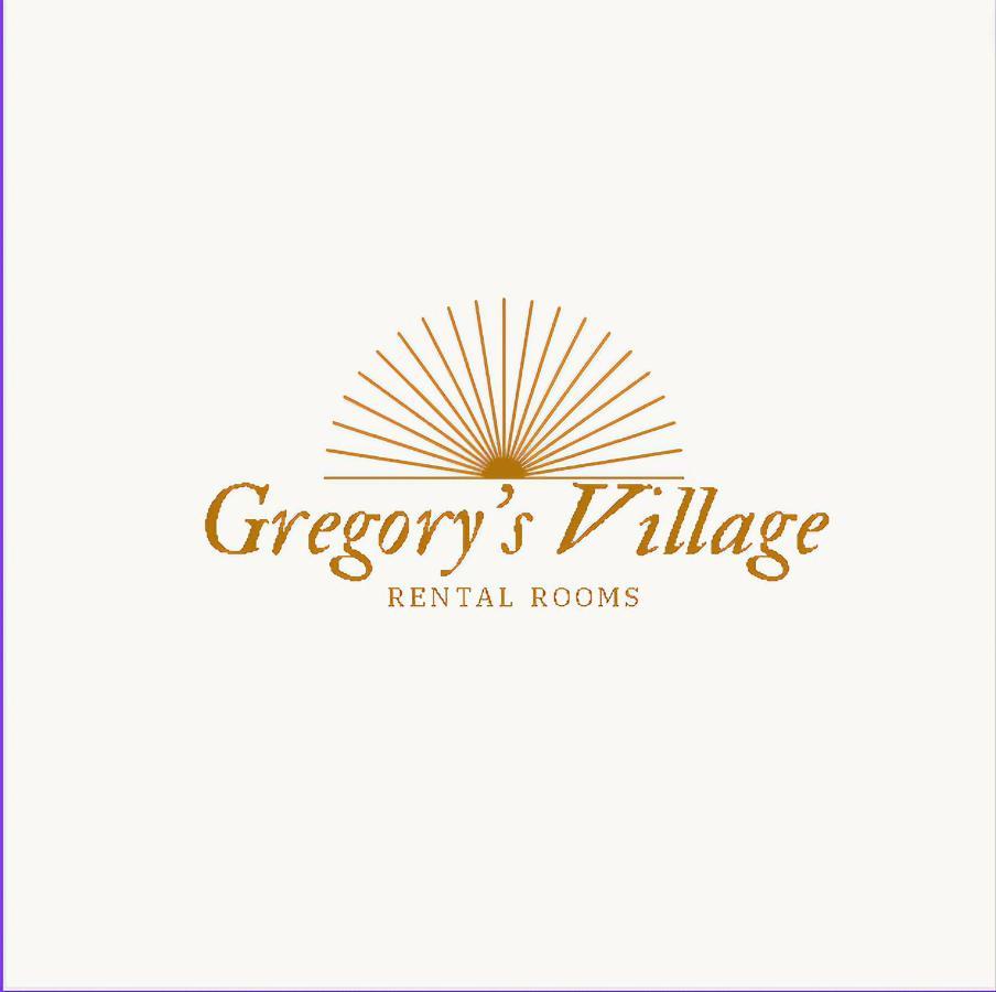 Gregory's Village Apartment *